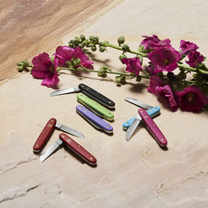 Складной садовый нож Victorinox Floral Vx39050.25B1 (3.9050.25B1), фото 4 | Интернет-магазин оригинальных часов и аксессуаров