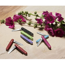 Складной садовый нож Victorinox Floral Vx39050.22B1, фото 3 | Интернет-магазин оригинальных часов и аксессуаров