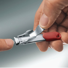 Маникюрные щипцы Victorinox Nail Clipper VX82050.B1 (8.2050.B1), фото 6 | Интернет-магазин оригинальных часов и аксессуаров