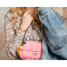 TISSOT T058.109.33.456.00 LOVELY SQUARE, фото 2 | Интернет-магазин оригинальных часов и аксессуаров