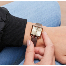 CASIO LTP-E155MR-9BEF, фото 8 | Интернет-магазин оригинальных часов и аксессуаров