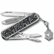 Складаний ніж Victorinox Vx06221.35 (0.6221.35) CLASSIC BRILLIANT CRYSTAL, фото 2 | Интернет-магазин оригинальных часов и аксессуаров