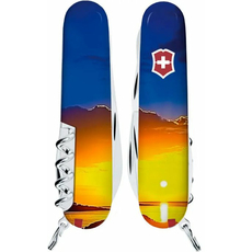 Складной нож Victorinox CLIMBER UKRAINE Vx13703.7_T3220pw (1.3703.7.T3220pw) Рассвет, фото 2 | Интернет-магазин оригинальных часов и аксессуаров