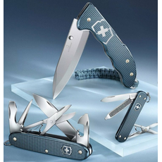 Складаний ніж Victorinox  PIONEER X Glacial Blue Vx08231.L26 (0.8231.L26) LIMITED EDITION, фото 7 | Интернет-магазин оригинальных часов и аксессуаров