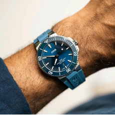 Oris Diving Aquis Date 733.7787.4135 RS 4.22.35FC, фото 4 | Интернет-магазин оригинальных часов и аксессуаров