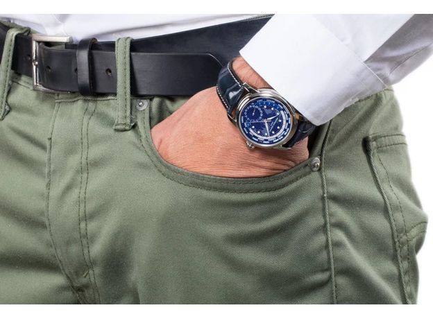 Frederique Constant FC-718NWM4H6 Classic Worldtimer, фото 7 | Интернет-магазин оригинальных часов и аксессуаров