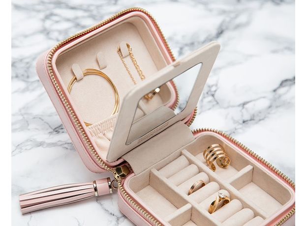 Шкатулка WOLF 329915 Caroline Zip Case Rose Quartz, фото 2 | Интернет-магазин оригинальных часов и аксессуаров