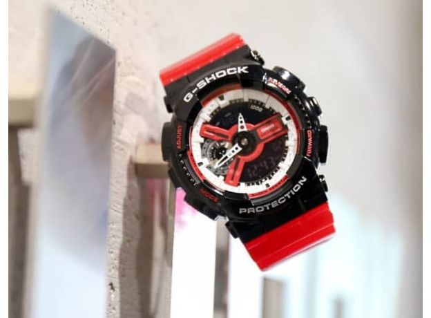 CASIO GA-110RB-1AER, Вариации товара: Черный/Красный, фото 3 | Интернет-магазин оригинальных часов и аксессуаров