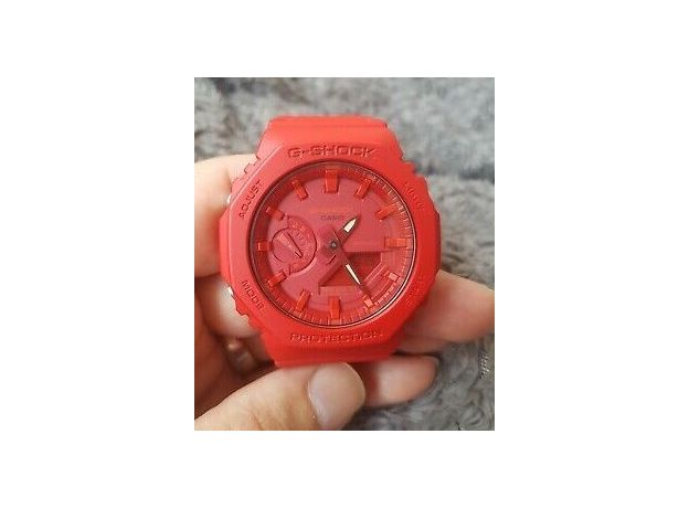 CASIO GA-2100-4AER, Вариации товара: Красный, фото 3 | Интернет-магазин оригинальных часов и аксессуаров