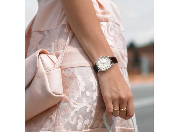 TISSOT T122.210.16.033.00 CARSON PREMIUM LADY, фото 4 | Интернет-магазин оригинальных часов и аксессуаров