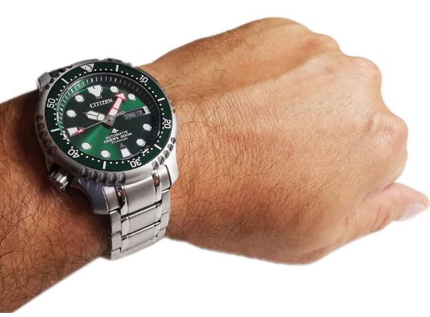 CITIZEN NY0100-50XE PROMASTER DIVER TITANIUM, Варіант кольору: Зелений, фото 9 | Интернет-магазин оригинальных часов и аксессуаров