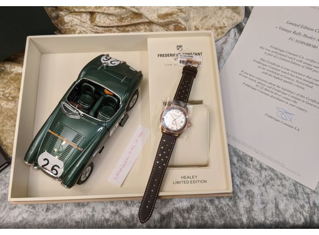 Frederique Constant FC-303HVBR5B4 Vintage Rally Healey Automatic, фото 2 | Интернет-магазин оригинальных часов и аксессуаров
