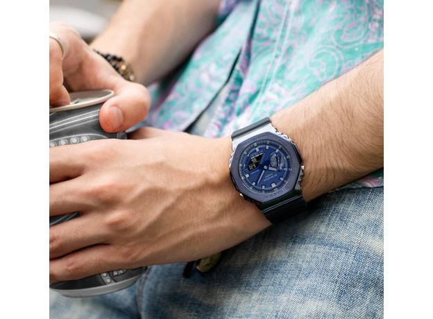 CASIO GM-2100N-2AER, Вариации товара: Черный/Синий, фото 6 | Интернет-магазин оригинальных часов и аксессуаров