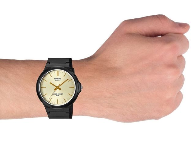 CASIO MW-240-9E3VEF, Вариации товара: Черный/Желтый, фото 2 | Интернет-магазин оригинальных часов и аксессуаров