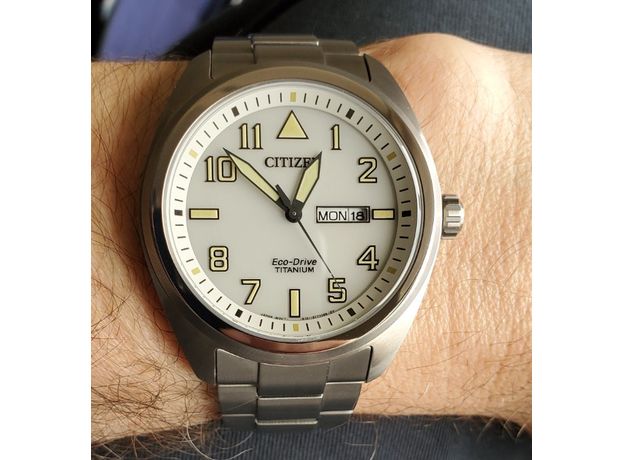 CITIZEN BM8560-88XE, Вариации товара: Стальной/Светлый, фото 5 | Интернет-магазин оригинальных часов и аксессуаров