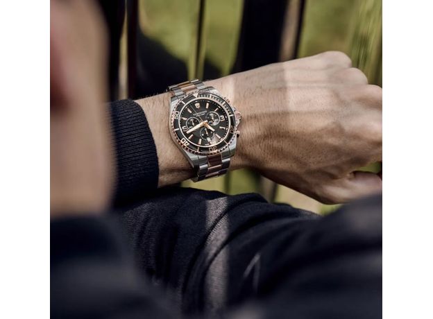 Victorinox Swiss Army VX-V241952 MAVERICK Chrono, фото 2 | Интернет-магазин оригинальных часов и аксессуаров