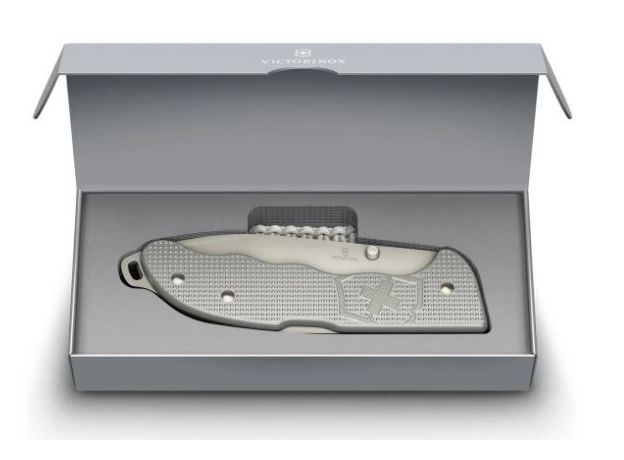 Складной нож Victorinox Vx09415.D26 (Vx0.9415.D26), фото 4 | Интернет-магазин оригинальных часов и аксессуаров