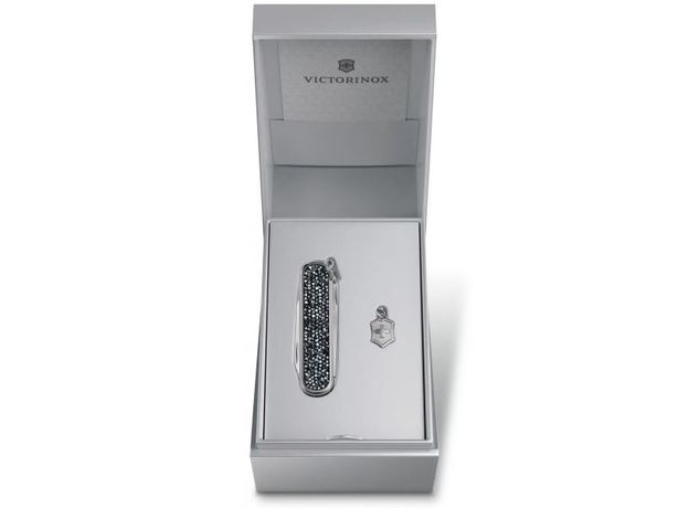Складаний ніж Victorinox Vx06221.35 (0.6221.35) CLASSIC BRILLIANT CRYSTAL, фото 6 | Интернет-магазин оригинальных часов и аксессуаров