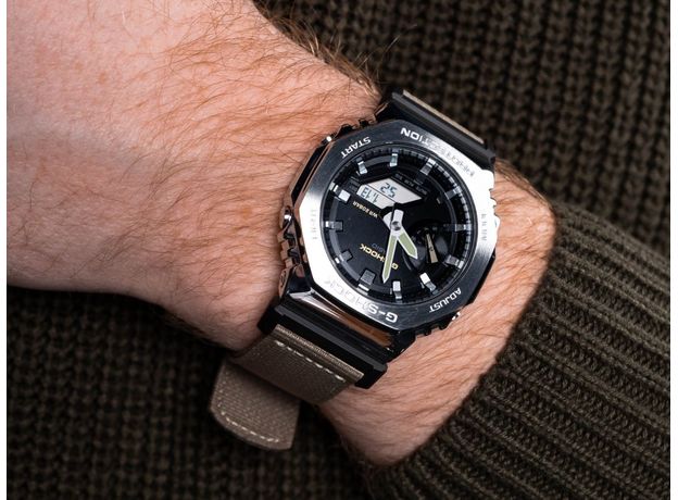 CASIO GM-2100C-5AER, Варіант кольору: Сталевий/Чорний/Жовтий, фото 9 | Интернет-магазин оригинальных часов и аксессуаров