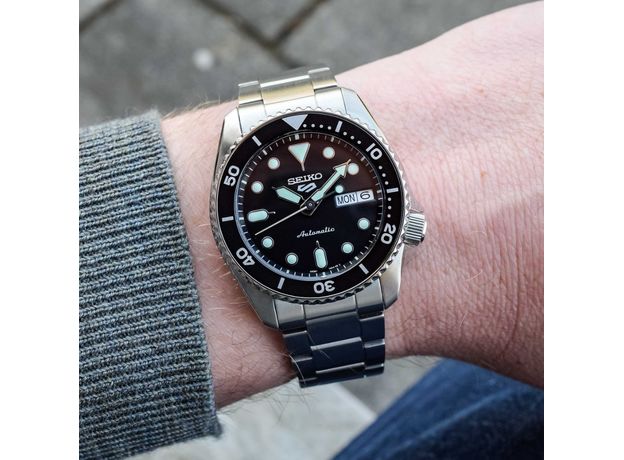 SEIKO SRPK29K1 SEIKO 5 SPORTS 38MM, фото 4 | Интернет-магазин оригинальных часов и аксессуаров