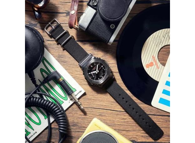 CASIO GM-2100CB-1AER, Варіант кольору: Чорний/Червоний, фото 6 | Интернет-магазин оригинальных часов и аксессуаров