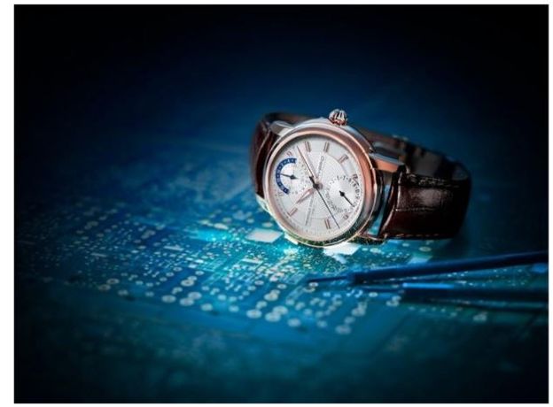 Frederique Constant FC-750V4H4 Classic Hybrid Manufacture, фото 2 | Интернет-магазин оригинальных часов и аксессуаров