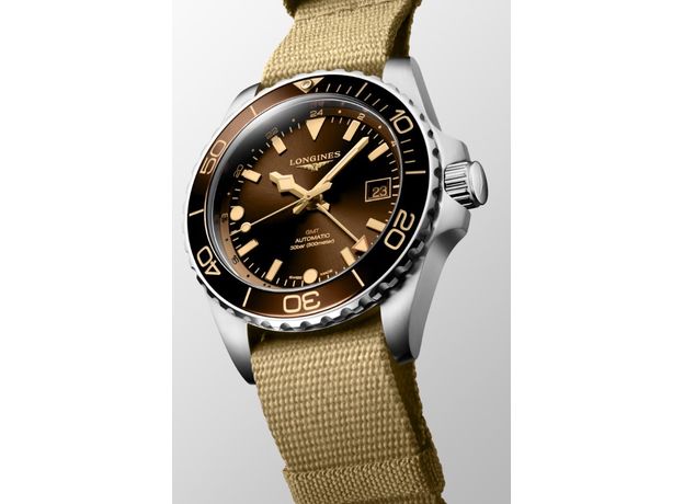 Longines L3.790.4.66.2 HydroConquest GMT, фото 6 | Интернет-магазин оригинальных часов и аксессуаров