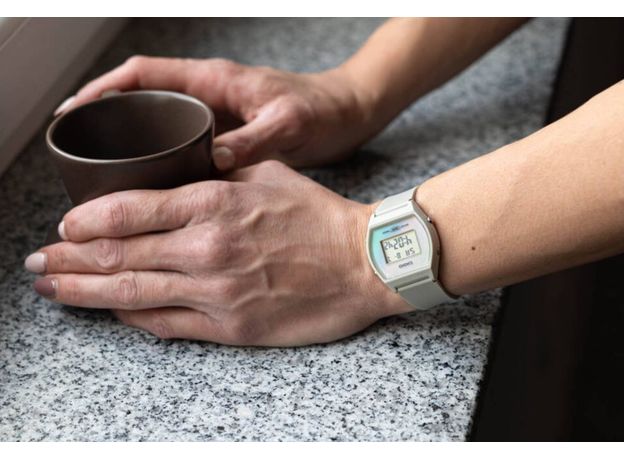 CASIO LW-205H-8AEF, Вариации товара: Бежевый/Белый, фото 3 | Интернет-магазин оригинальных часов и аксессуаров