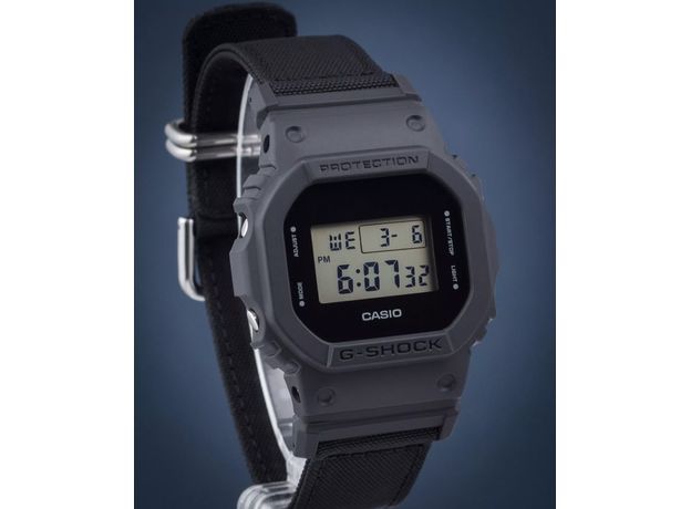 CASIO DW-5600BCE-1ER, Вариации товара: Черный, фото 2 | Интернет-магазин оригинальных часов и аксессуаров