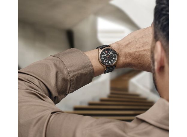 Wenger W01.0541.125 TERRAGRAPH 43мм, фото 3 | Интернет-магазин оригинальных часов и аксессуаров