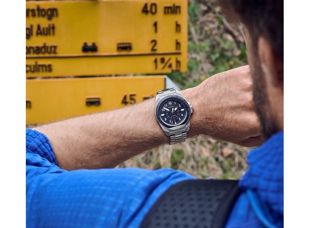 Victorinox Swiss Army VX-V241978 JOURNEY 1884 43мм, фото 3 | Интернет-магазин оригинальных часов и аксессуаров