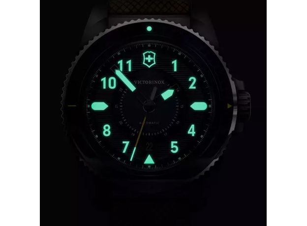 Victorinox Swiss Army VX-V241980.1 JOURNEY 1884 Automatic 43мм, фото 10 | Интернет-магазин оригинальных часов и аксессуаров