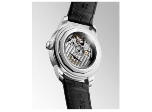 Longines L1.648.4.52.2 Conquest Heritage Central Power Reserve, фото 5 | Интернет-магазин оригинальных часов и аксессуаров