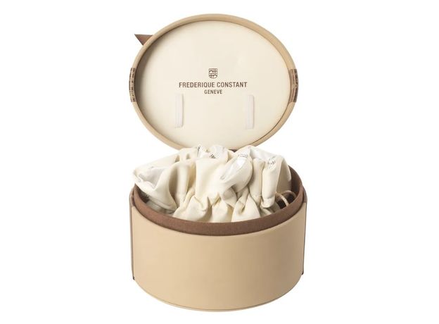 Frederique Constant FC-200NMCDCD14 Classics Carrée Ladies, фото 4 | Интернет-магазин оригинальных часов и аксессуаров