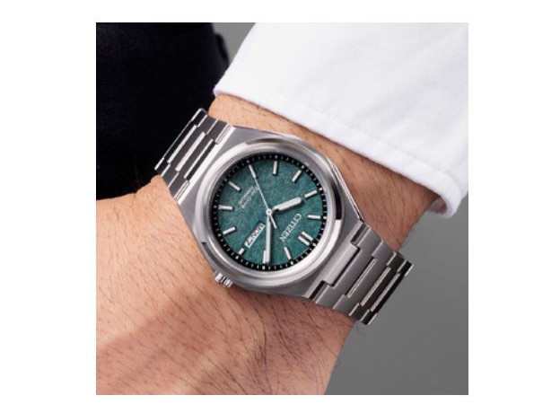 CITIZEN AW0130-85XE ZENSHIN SUPER TITANIUM ECO-DRIVE, Вариации товара: Зеленый, фото 4 | Интернет-магазин оригинальных часов и аксессуаров