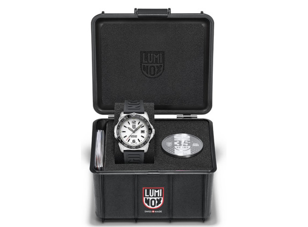 Luminox XS.3101.H.SET Pacific Diver Automatic, фото 6 | Интернет-магазин оригинальных часов и аксессуаров