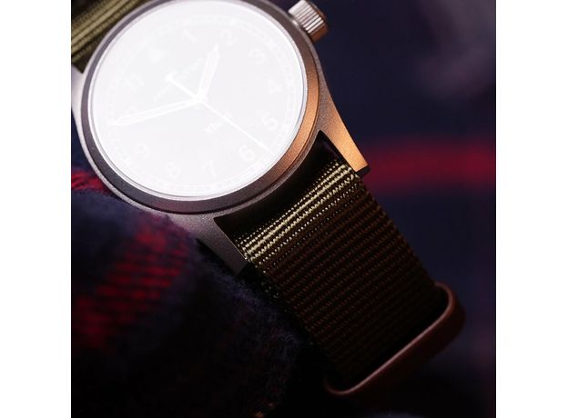 Hamilton H69301930 KHAKI FIELD QUARTZ 33mm, фото 6 | Интернет-магазин оригинальных часов и аксессуаров