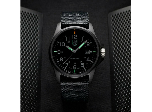 Luminox X2.2401.NB G Patagonia Carbonox, фото 3 | Интернет-магазин оригинальных часов и аксессуаров