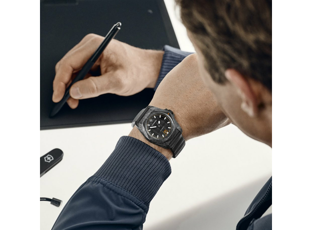 Victorinox Swiss Army VX-V242023.1 I.N.O.X. Automatic, фото 2 | Интернет-магазин оригинальных часов и аксессуаров