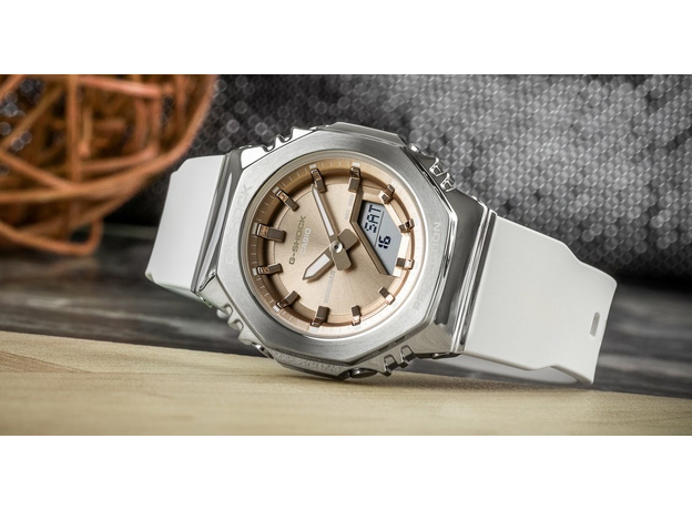 CASIO GM-S2110-7A9ER, Вариации товара: Стальной/Позолота, фото 4 | Интернет-магазин оригинальных часов и аксессуаров