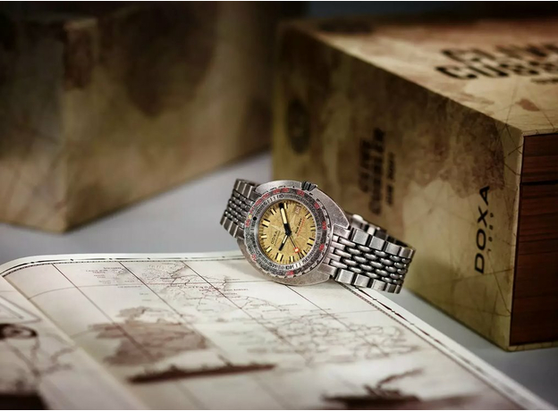 DOXA 840.80.031.15 SUB 300T CLIVE CUSSLER, фото 14 | Интернет-магазин оригинальных часов и аксессуаров