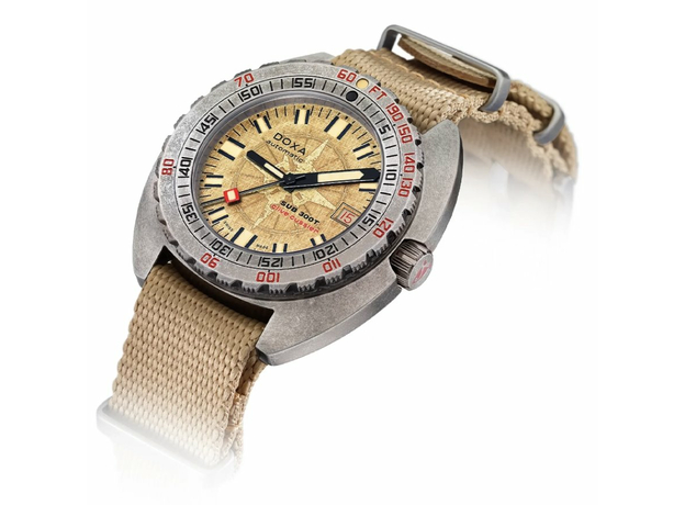 DOXA 840.80.031.15 SUB 300T CLIVE CUSSLER, фото 5 | Интернет-магазин оригинальных часов и аксессуаров