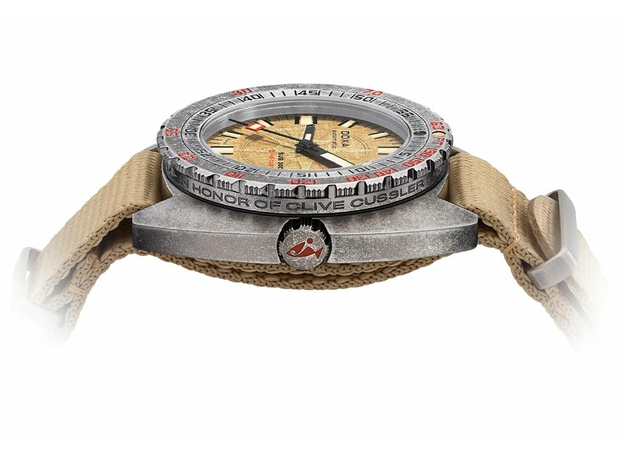 DOXA 840.80.031.15 SUB 300T CLIVE CUSSLER, фото 7 | Интернет-магазин оригинальных часов и аксессуаров