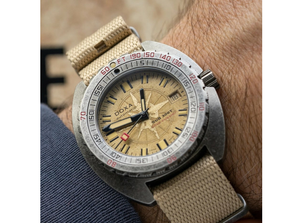 DOXA 840.80.031.15 SUB 300T CLIVE CUSSLER, фото 9 | Интернет-магазин оригинальных часов и аксессуаров