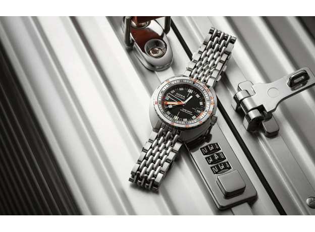 DOXA 855.10.101.10 SUB 250T GMT SHARKHUNTER, фото 6 | Интернет-магазин оригинальных часов и аксессуаров