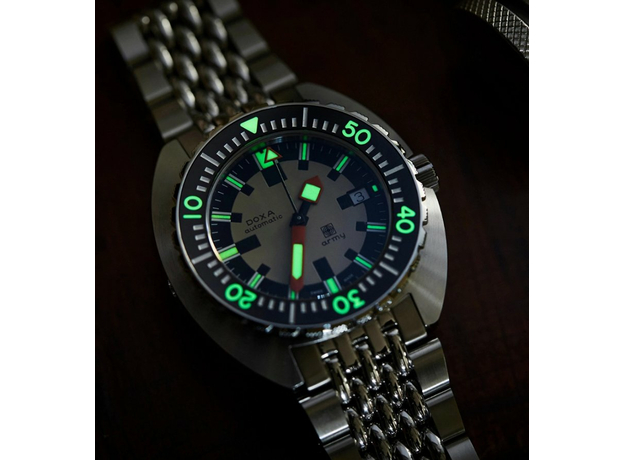 DOXA 785.10.031.10 ARMY BLACK CERAMIC BEZEL, фото 4 | Интернет-магазин оригинальных часов и аксессуаров