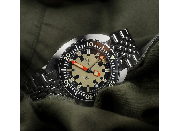DOXA 785.10.031.10 ARMY BLACK CERAMIC BEZEL, фото 6 | Интернет-магазин оригинальных часов и аксессуаров