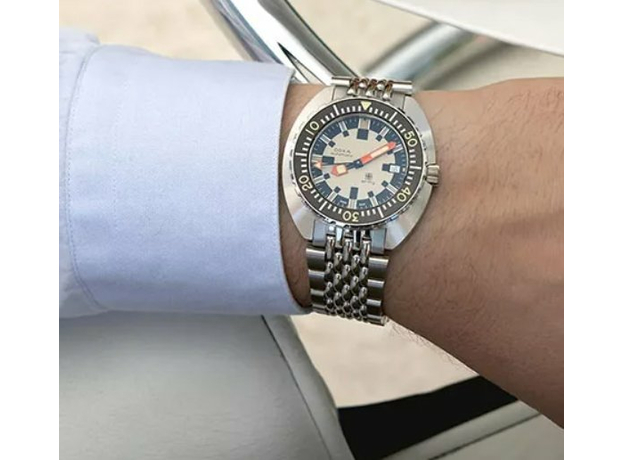 DOXA 785.10.031.10 ARMY BLACK CERAMIC BEZEL, фото 9 | Интернет-магазин оригинальных часов и аксессуаров