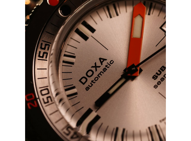 DOXA 821.10.021.10 SUB 300 SEARAMBLER COSC CERTIFIED CHRONOMETER, фото 8 | Интернет-магазин оригинальных часов и аксессуаров