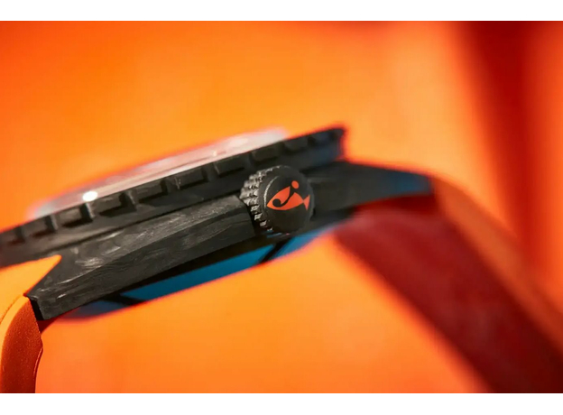 DOXA 822.70.351.21 SUB 300 CARBON PROFESSIONAL COSC CERTIFIED CHRONOMETER, фото 8 | Интернет-магазин оригинальных часов и аксессуаров